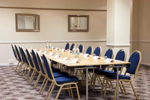 Holiday Inn Leamington Spa-Warwick в Спа-центр «Лимингтон», GB1
