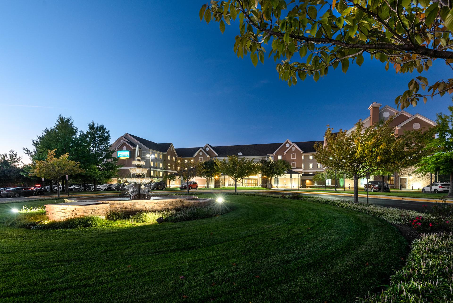 Staybridge Suites Chantilly Dulles Airport в шантильи, VA
