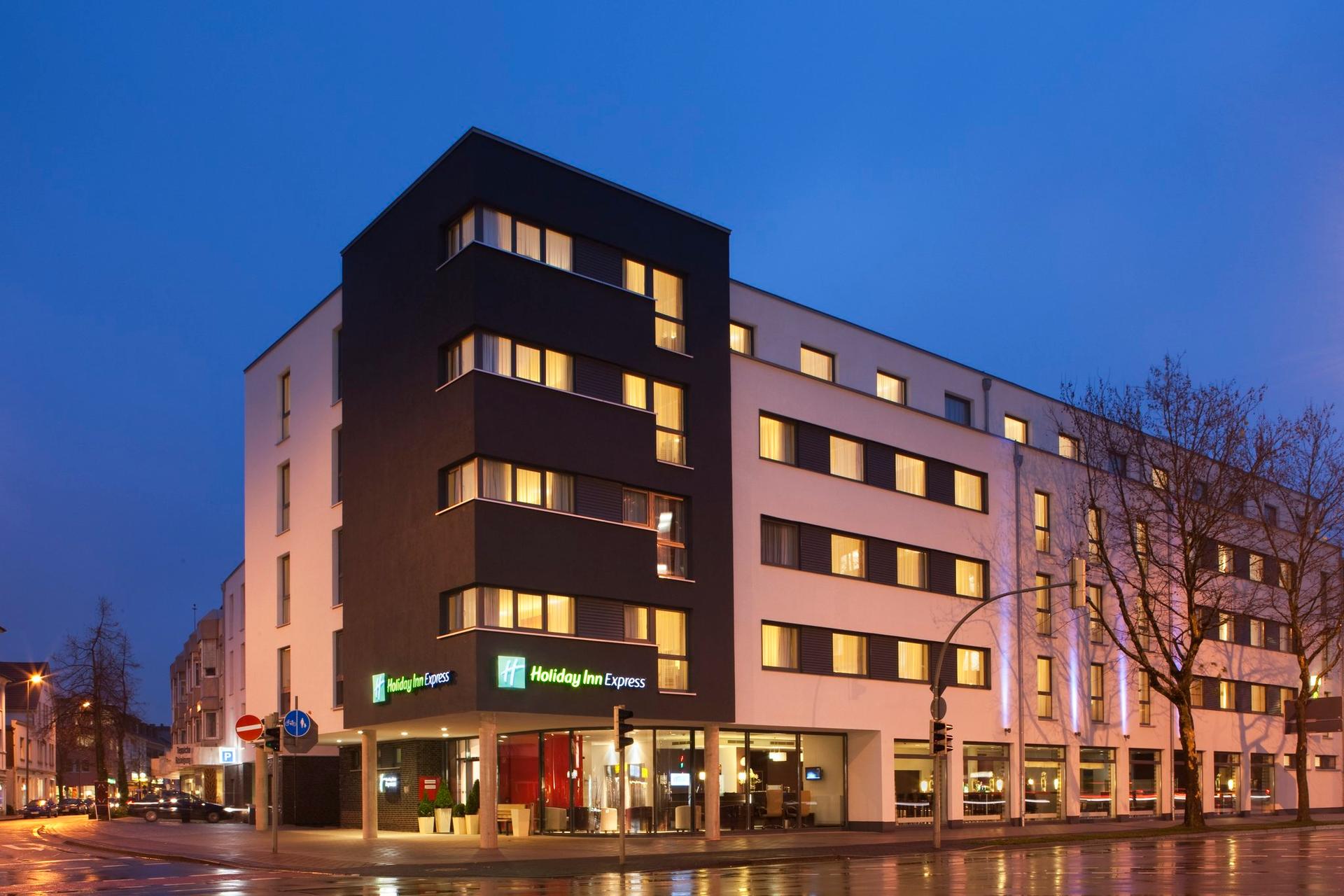 Holiday Inn Express Guetersloh в Гютерсло, DE