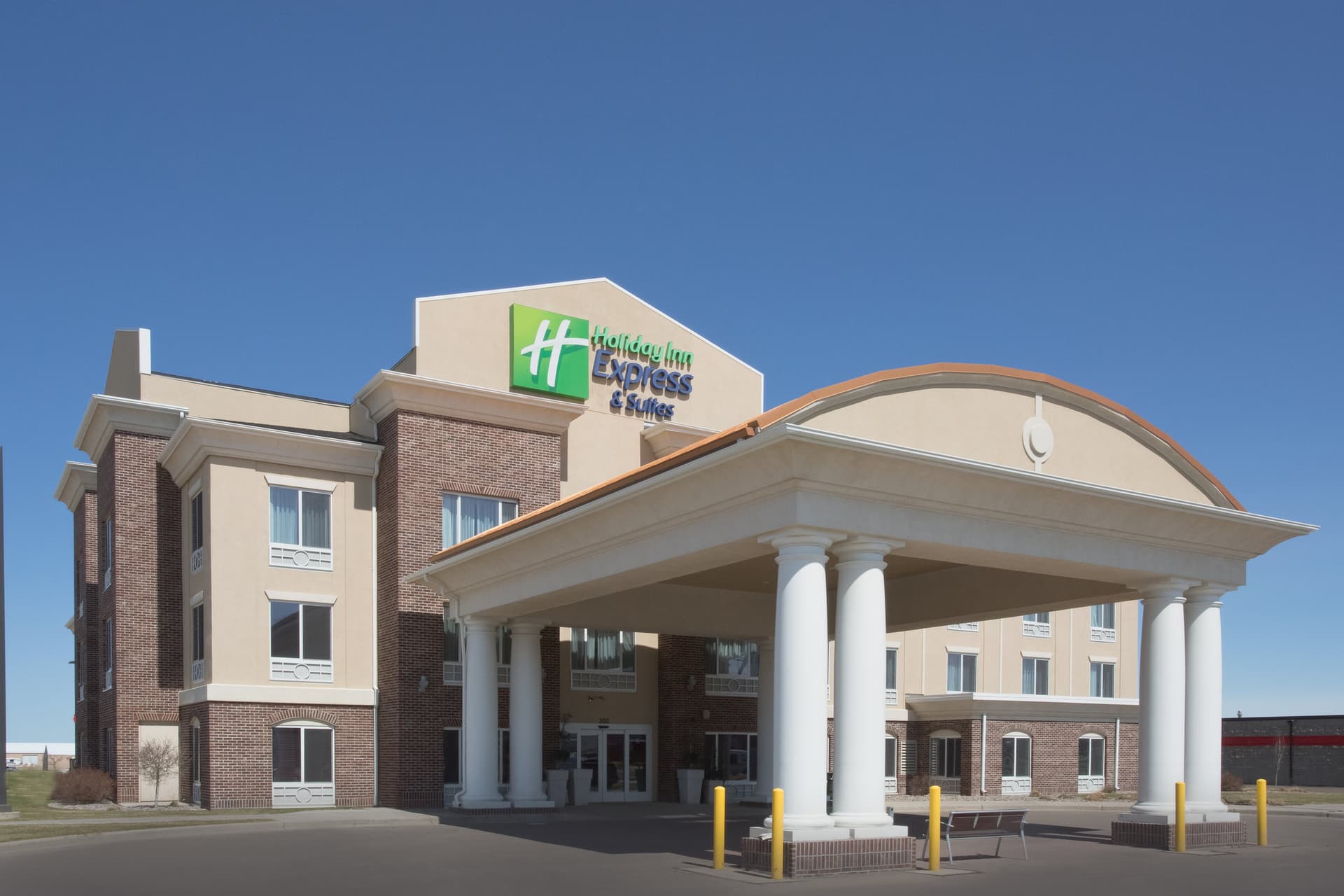 Holiday Inn Express Hotel & Suites Minot South в Майнот, ND