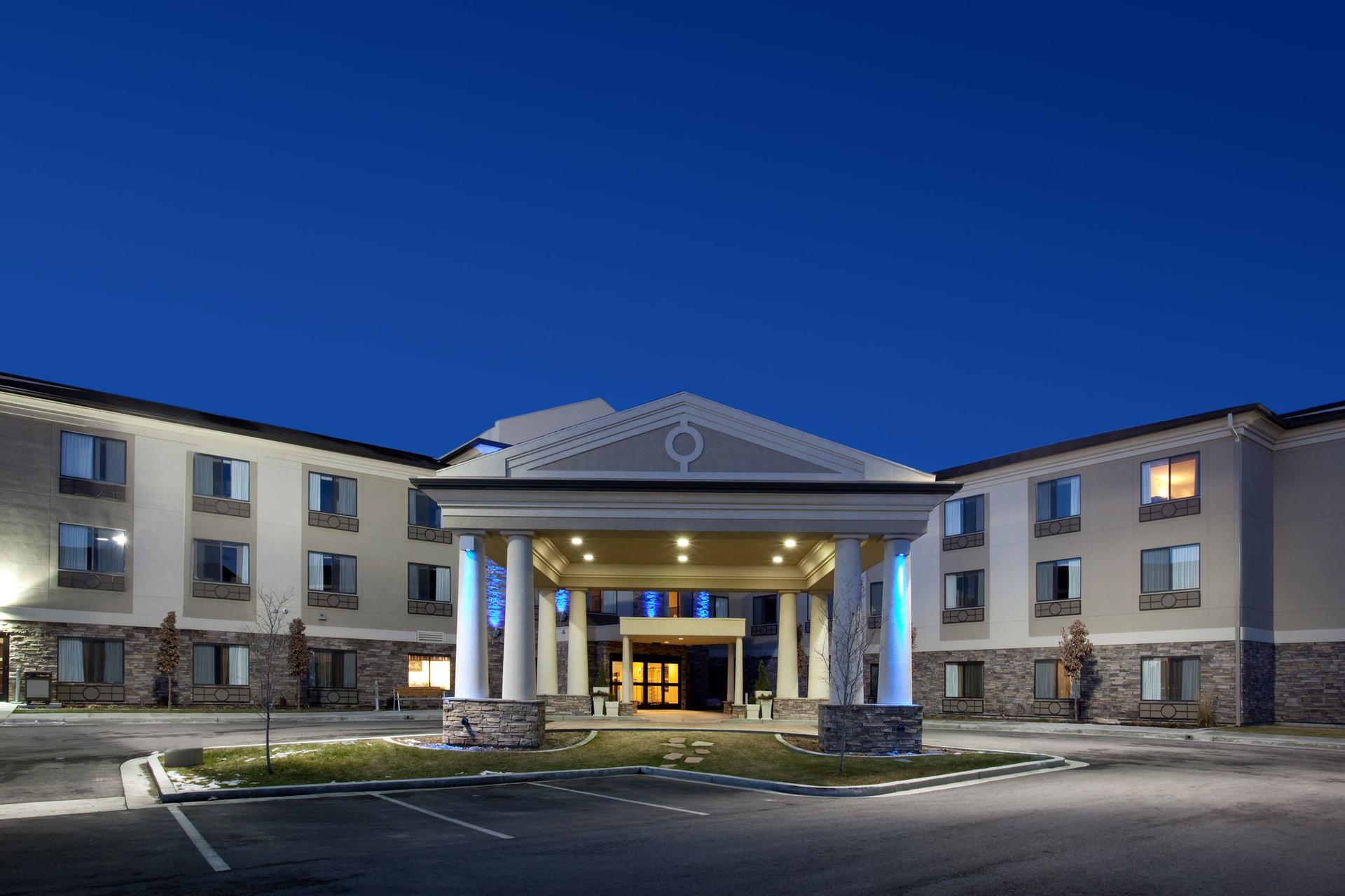 Holiday Inn Express Hotel & Suites Salt Lake City-Airport East в Солт-Лейк-Сити, UT