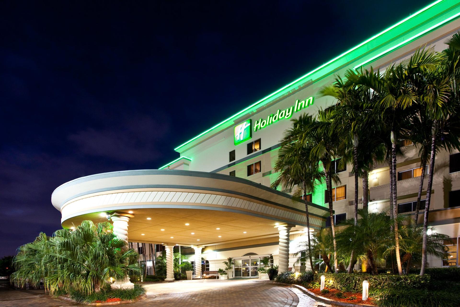 Holiday Inn Ft. Lauderdale-Airport в Голливуд, FL
