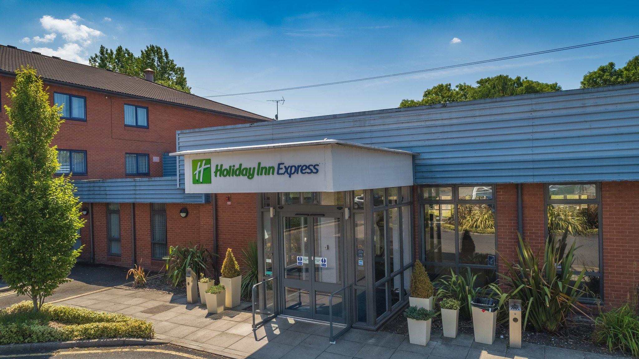Holiday Inn Express Preston - South image