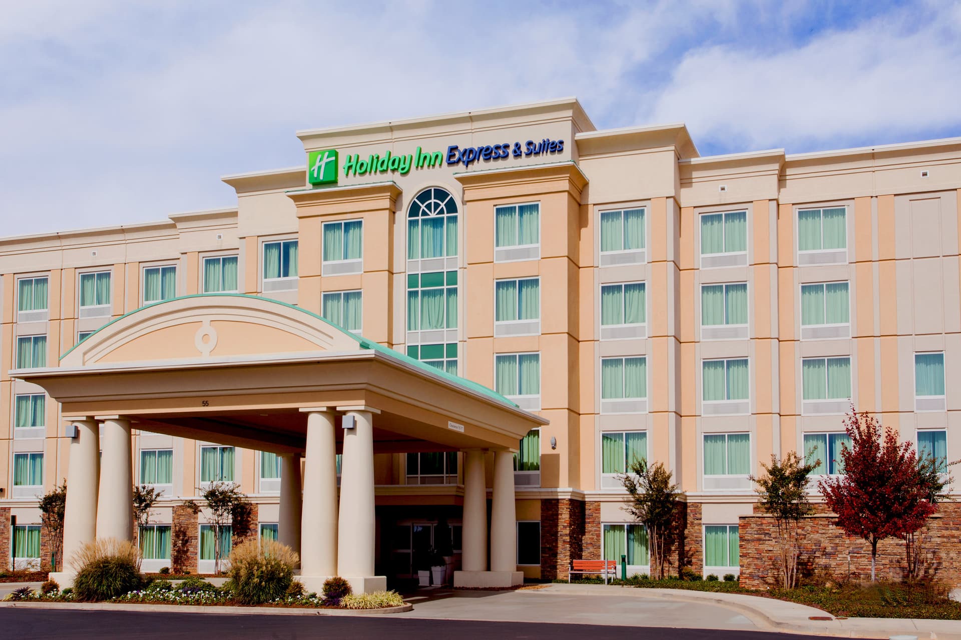 Holiday Inn Express & Suites Jackson Northeast ใน แจ็คสัน, TN