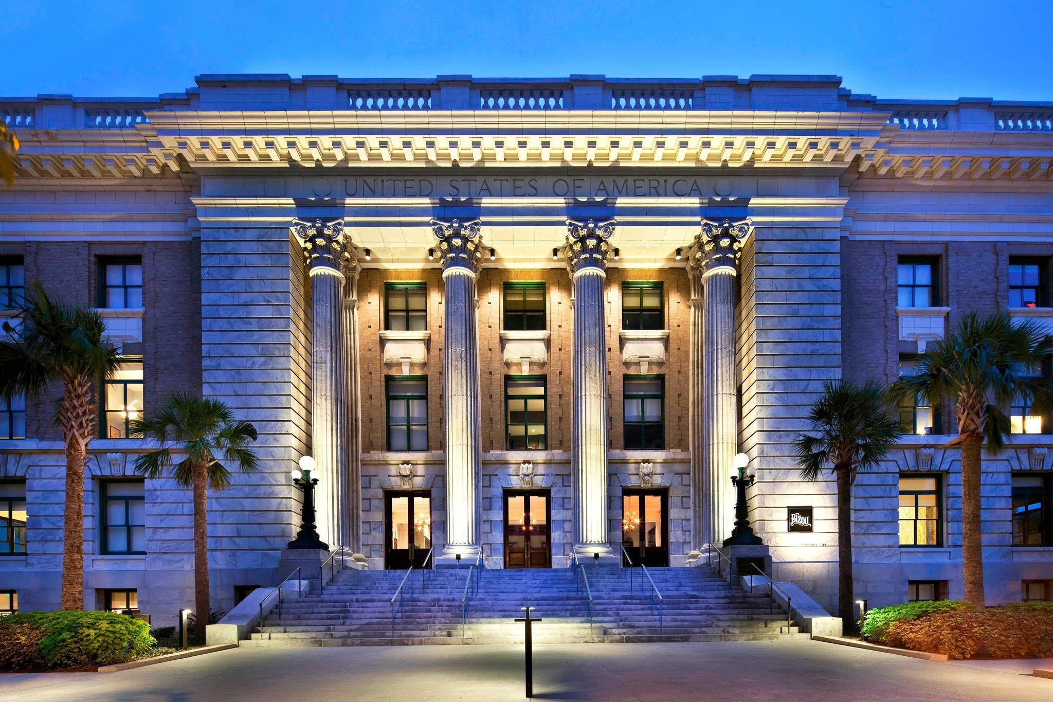 Le Méridien Tampa, The Courthouse in Tampa, FL