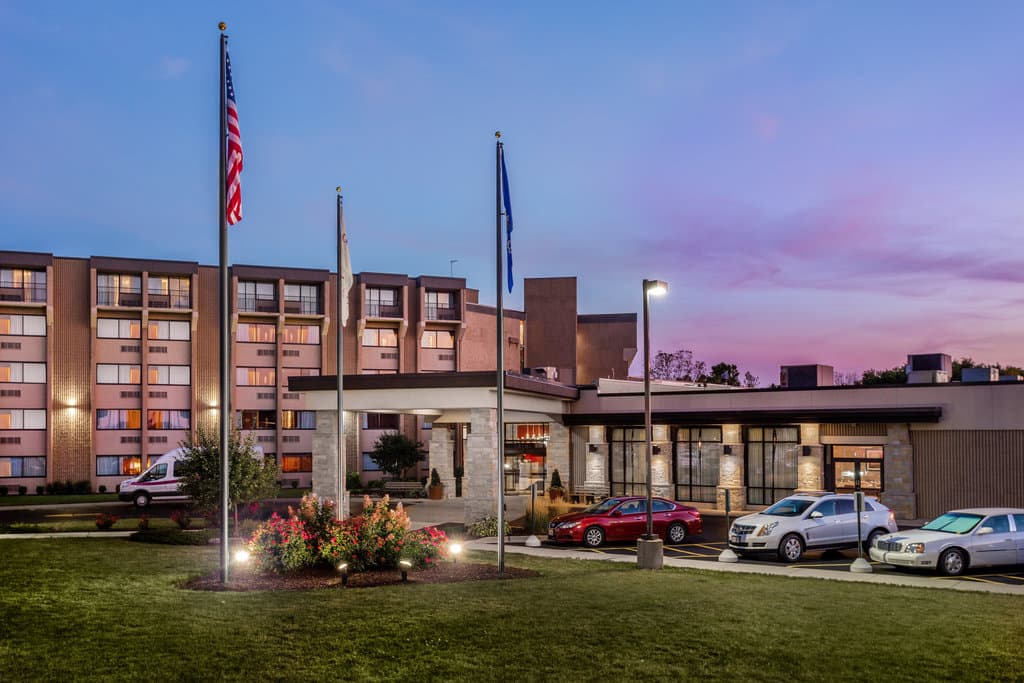 Crowne Plaza Milwaukee Airport