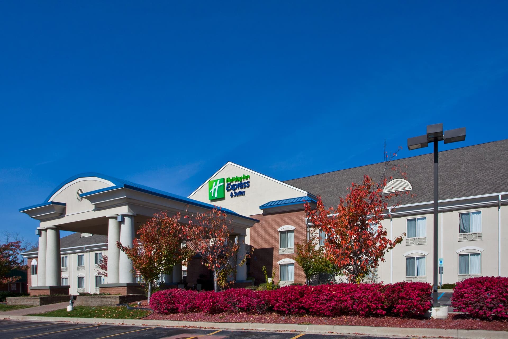 Holiday Inn Express Hotel & Suites Waterford в Уотерфорд, MI