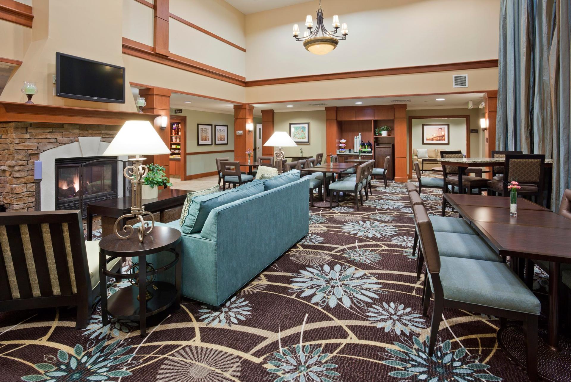 Staybridge Suites Minneapolis-Bloomington в Блумингтон, MN