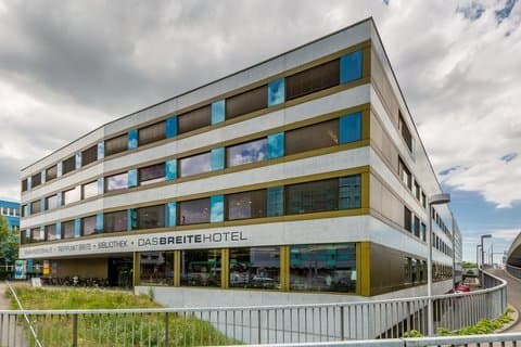 DASBREITEHOTEL am Rhein в Basel, CH
