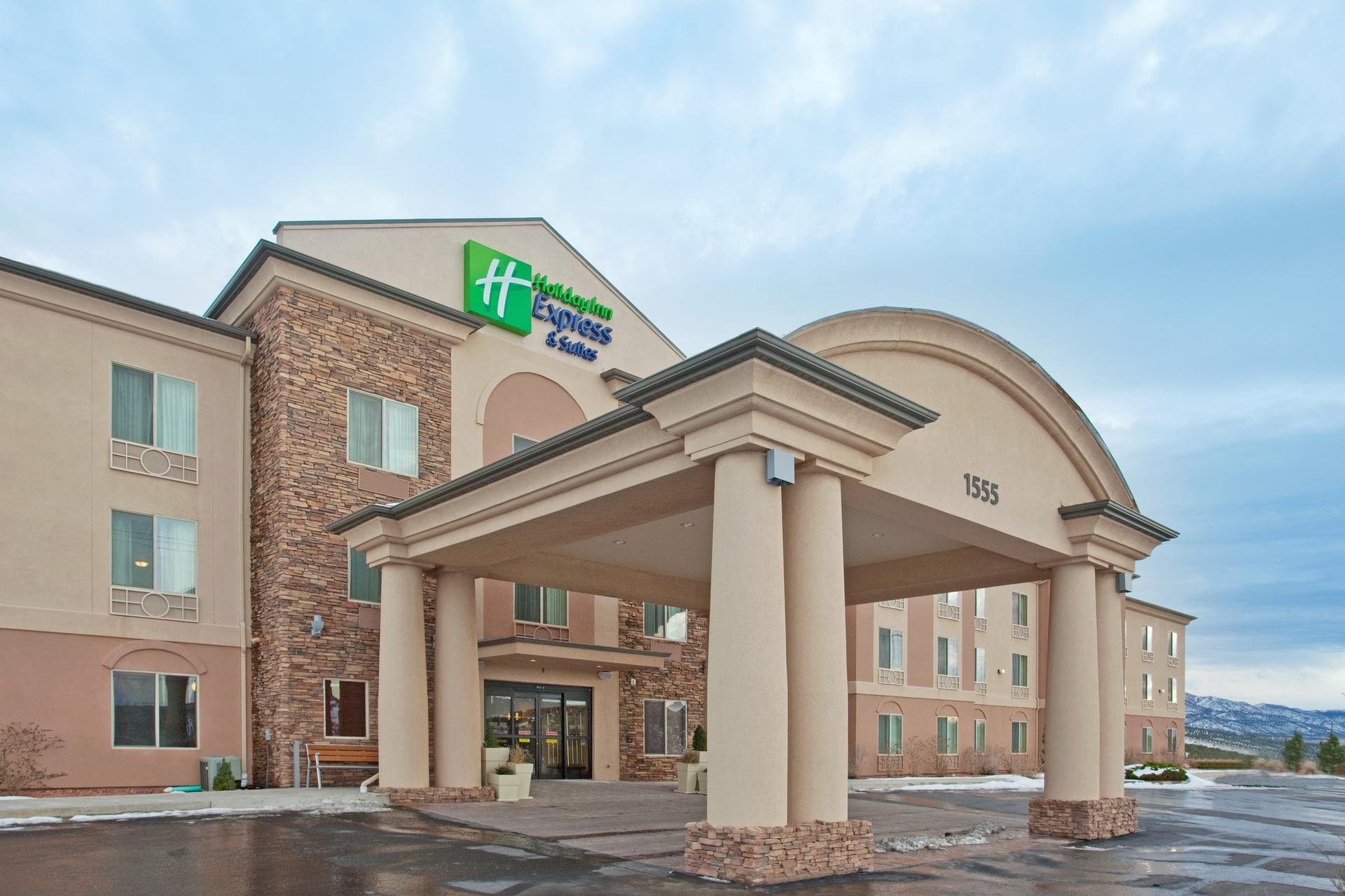 Holiday Inn Express Hotel & Suites Cedar City, Cedar Şehri, UT