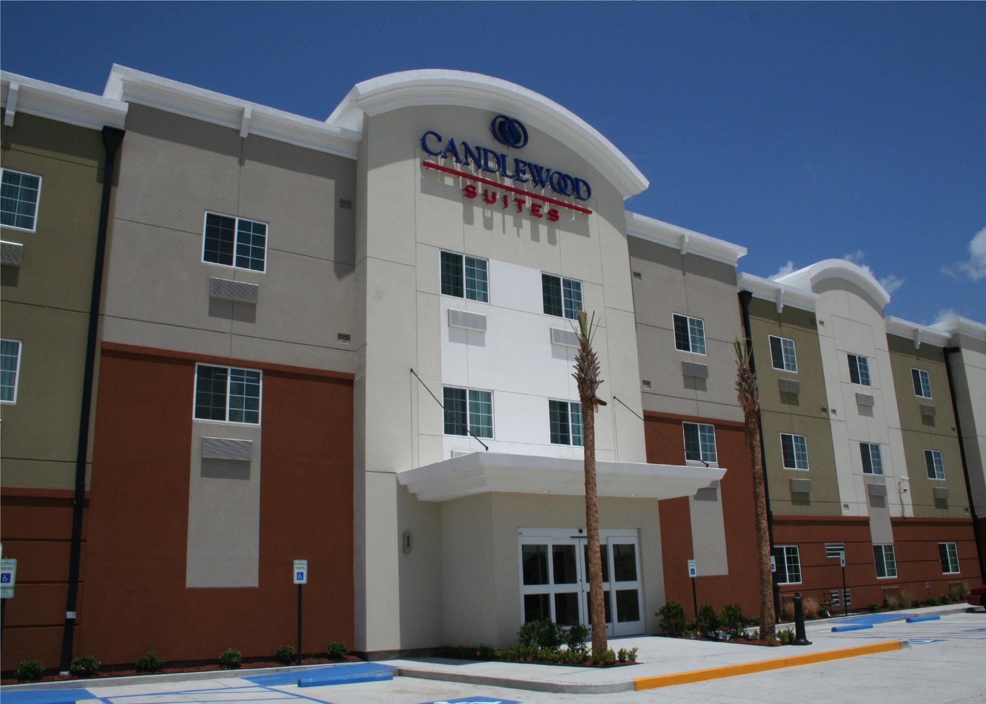 埃文代尔, LA 的 Candlewood Suites Avondale