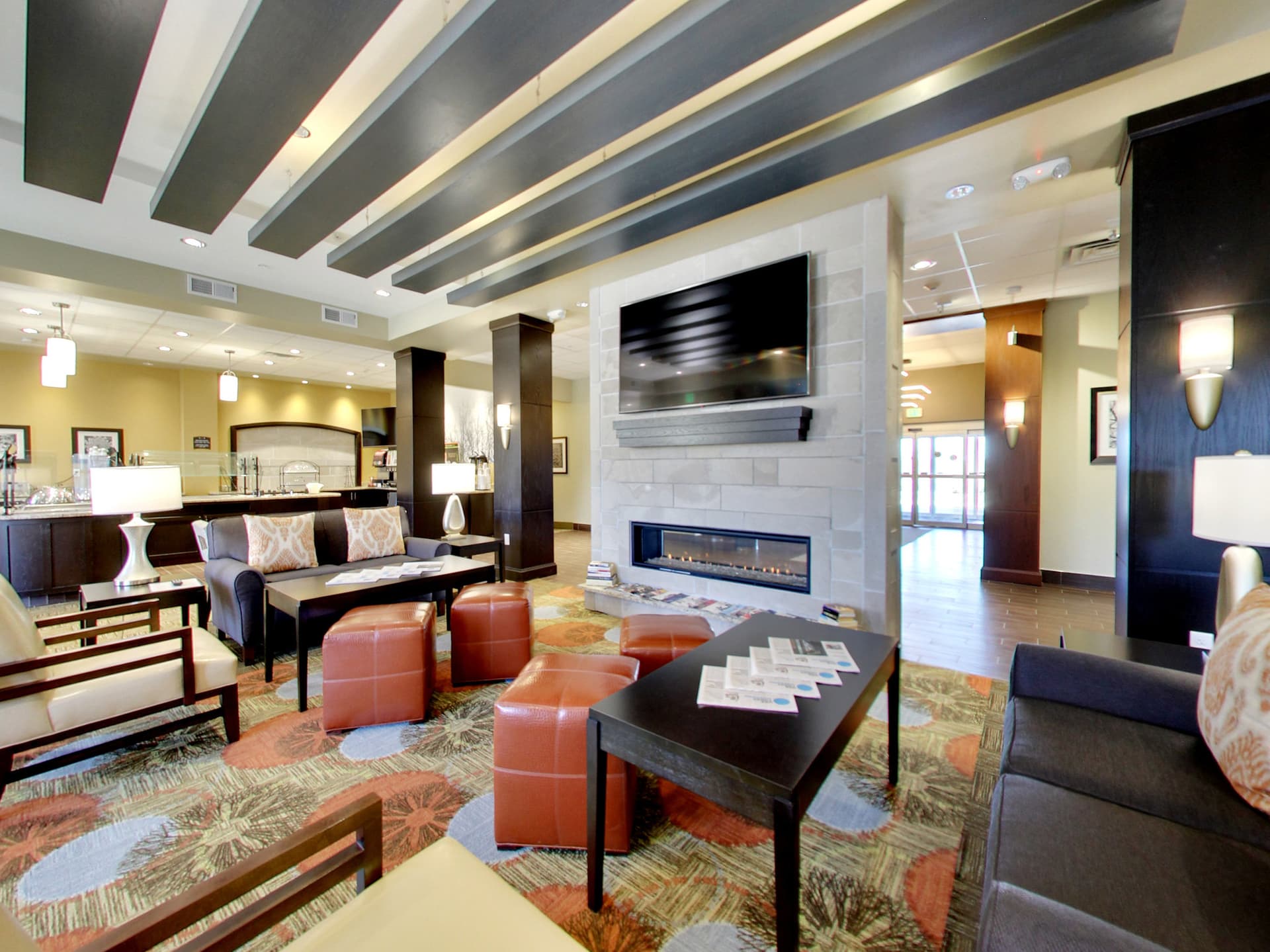Staybridge Suites Madison - Fitchburg в Фичбург, WI
