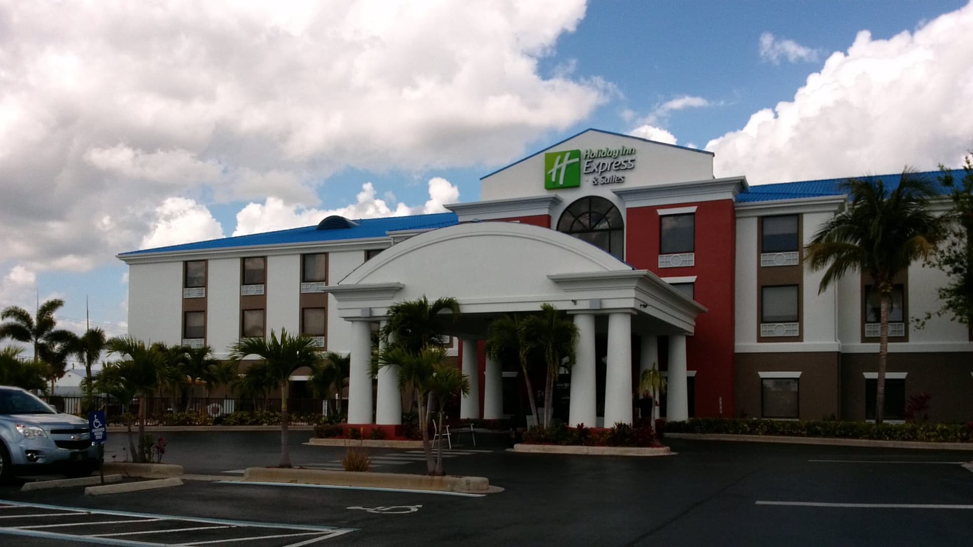 Holiday Inn Express Hotel & Suites Lake Okeechobee в Окичоби, FL