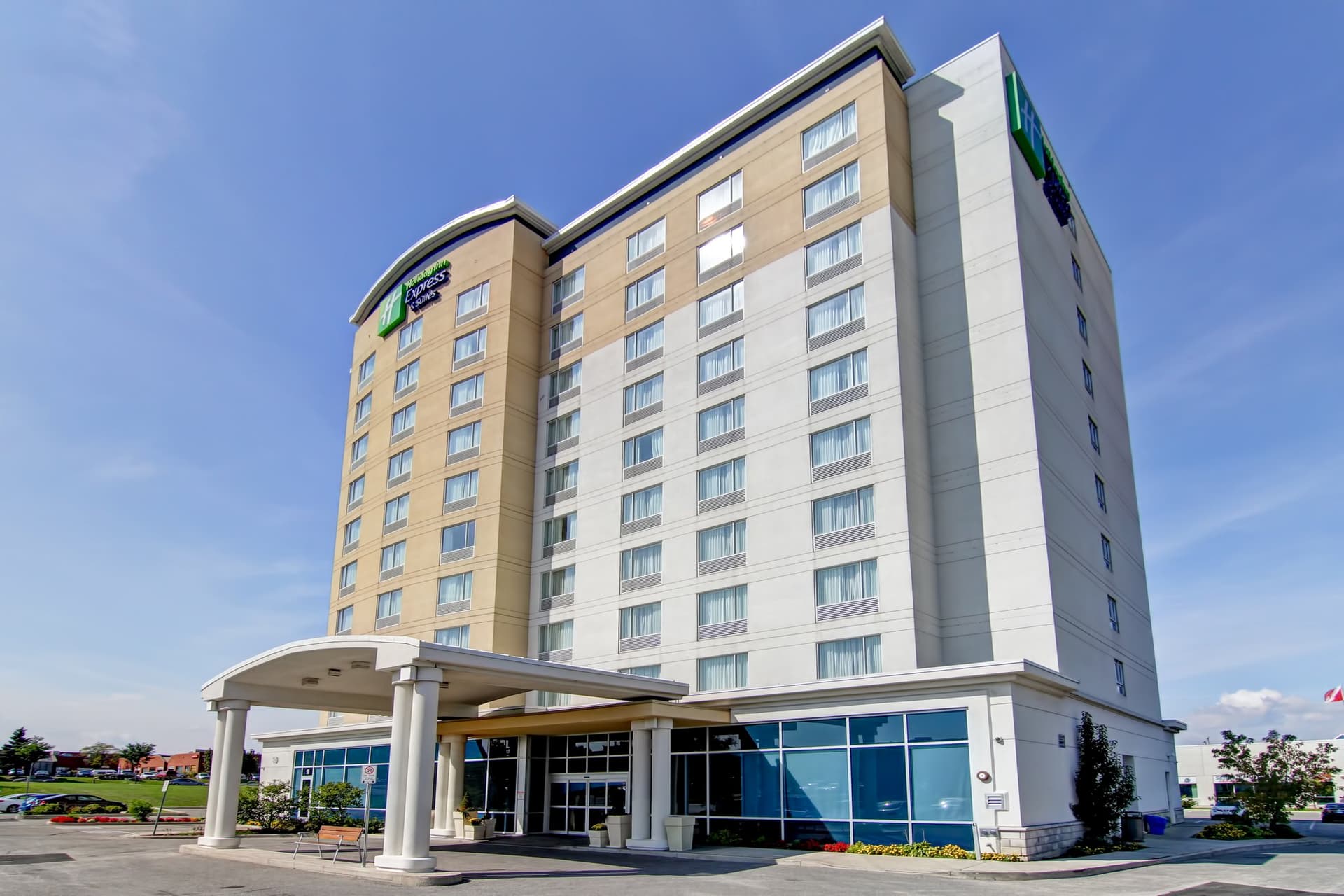 Holiday Inn Express & Suites Toronto - Markham в Ричмонд Хилл, ON