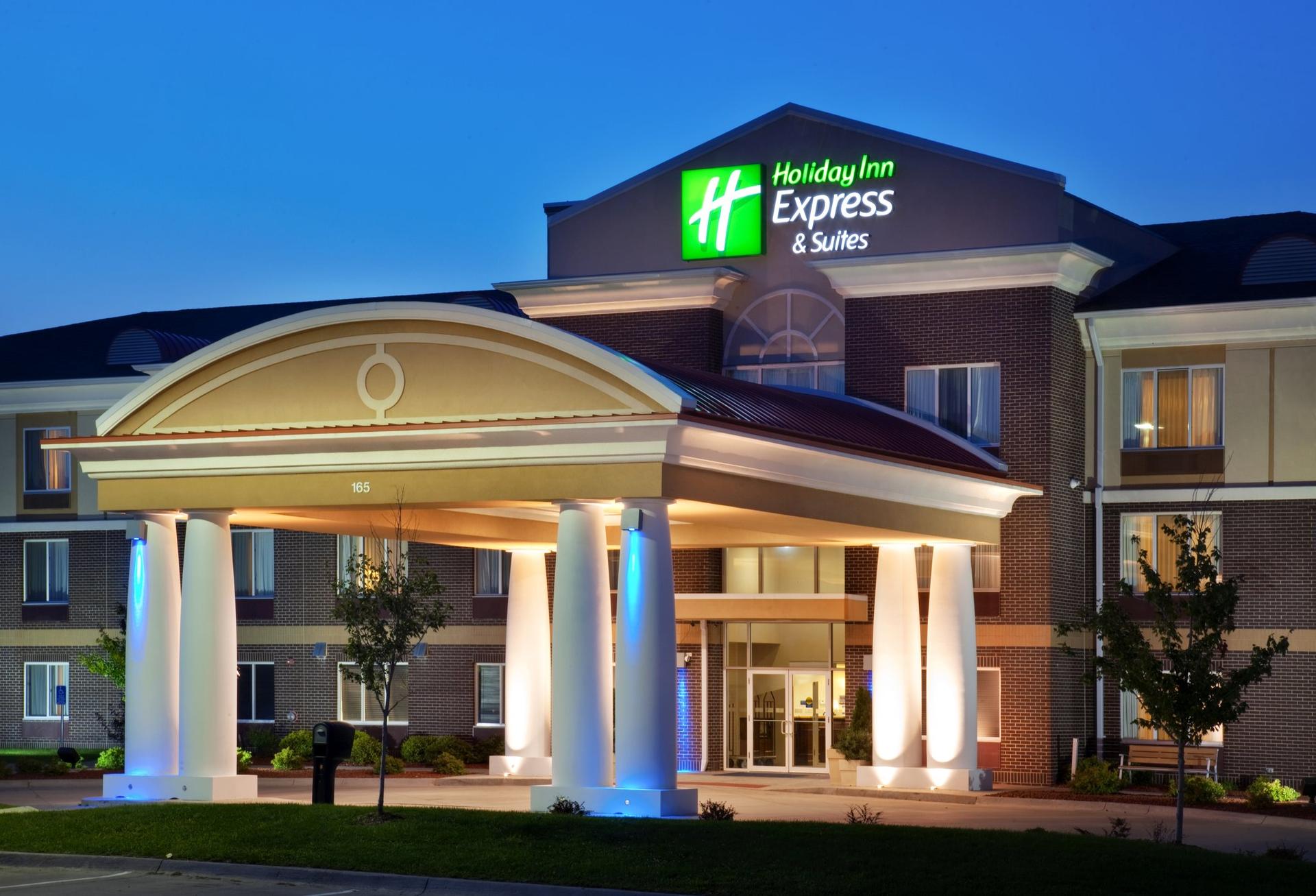 Holiday Inn Express & Suites Altoona-Des Moines в Алтуна, IA
