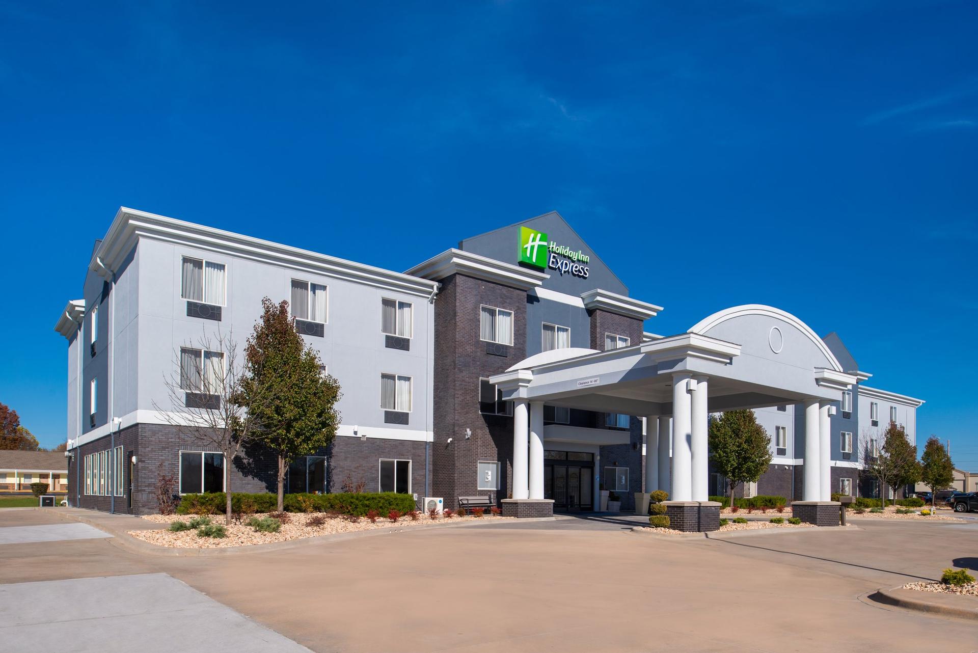 Holiday Inn Express Hotel & Suites Pittsburg в Питтсбург, KS