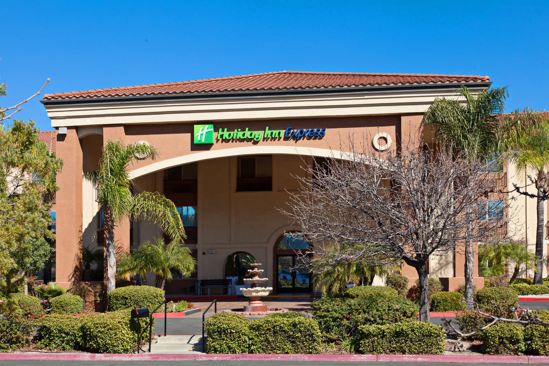 Holiday Inn Express Temecula в Темекула, CA
