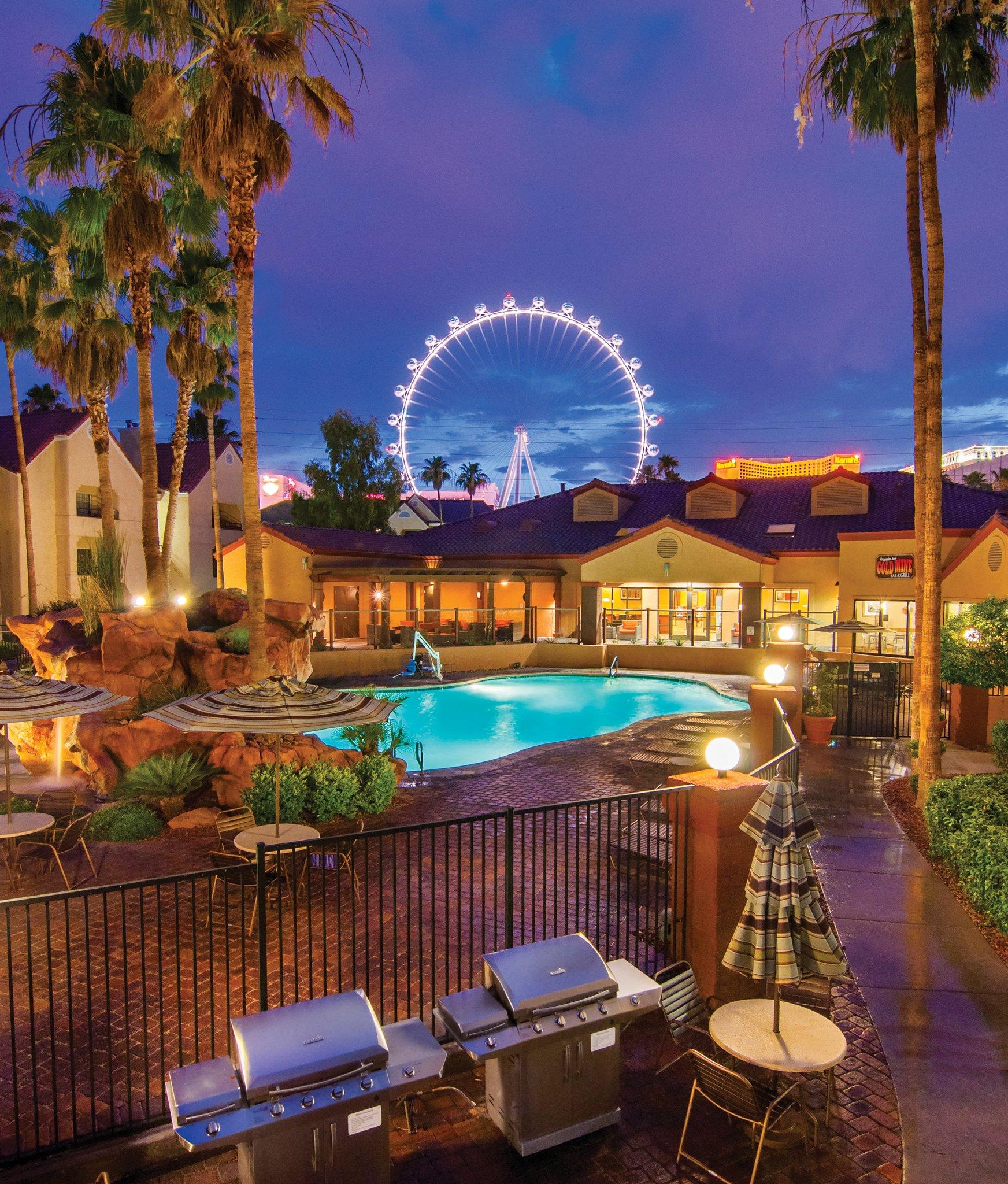 Holiday Inn Club Vacations at Desert Club Resort в Лас-Вегас, NV