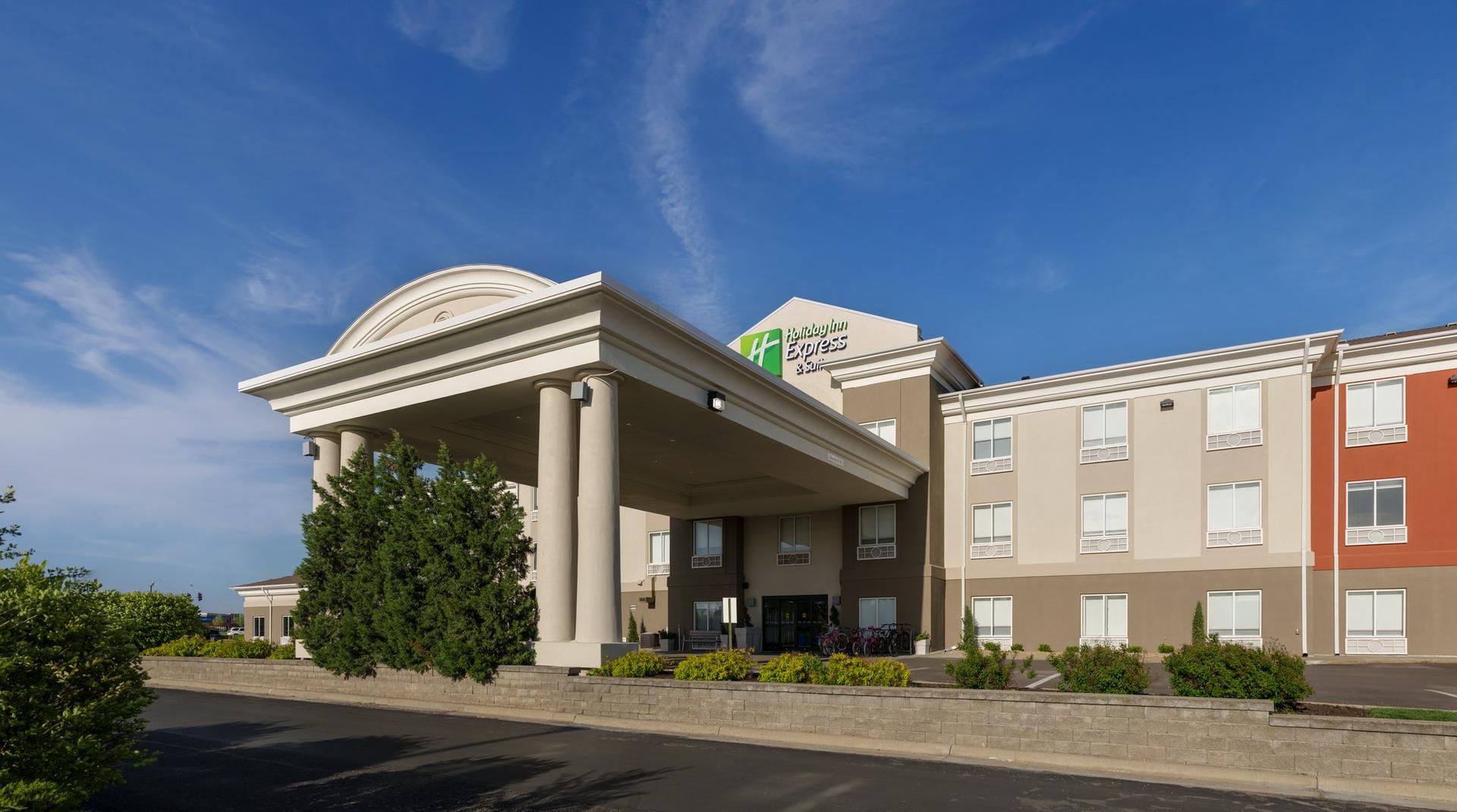 Holiday Inn Express Hotel & Suites Lawrence a Lawrence, KS