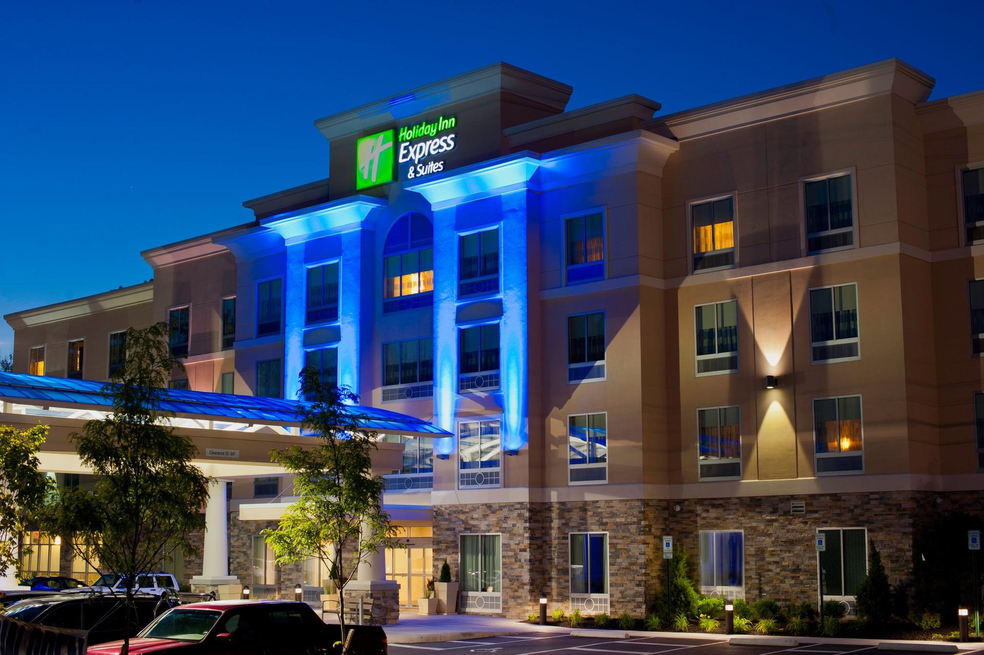 Holiday Inn Express & Suites Columbus - Easton Area в Колумб, OH