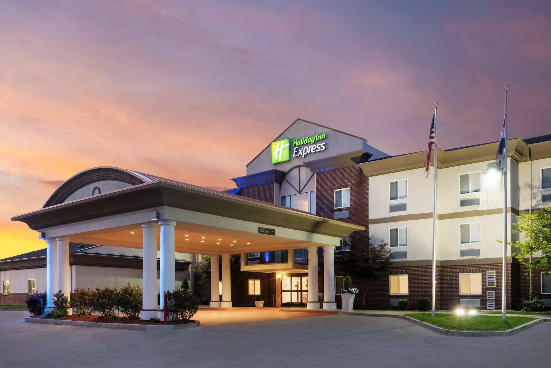 Holiday Inn Express Warrenton в Уоррентон, MO