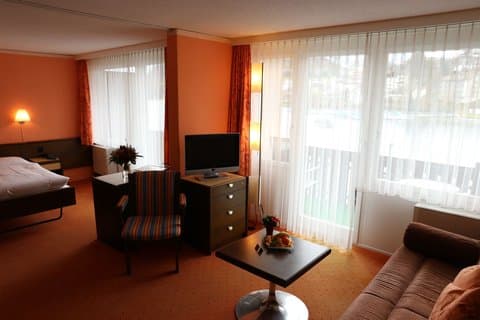 Hotel Restaurant Seegarten Marina в Spiez, CH