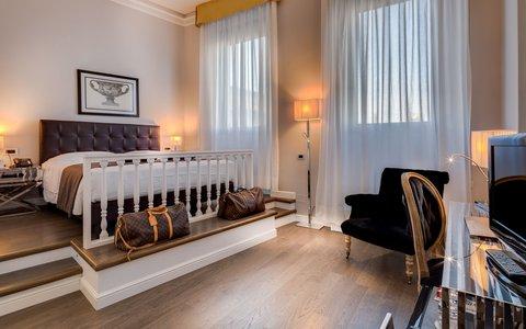 Hotel Roma в Florence, IT