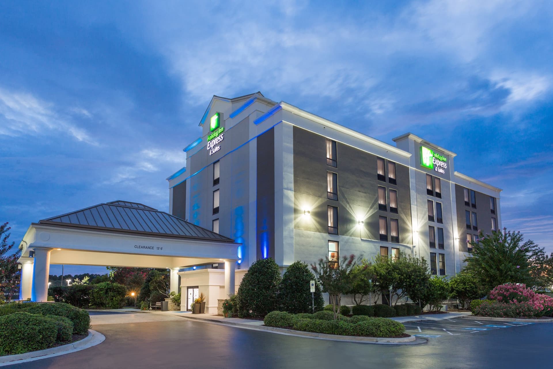 Holiday Inn Express Hotel & Suites Wilmington-University Ctr em Wilmington, NC