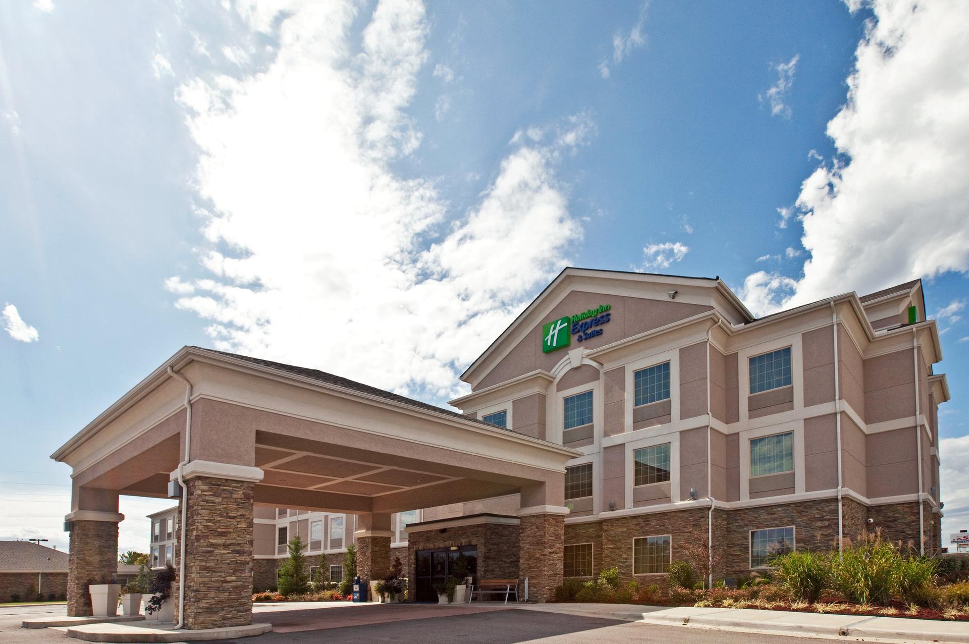Holiday Inn Express Hotel & Suites ADA в Ада, OK