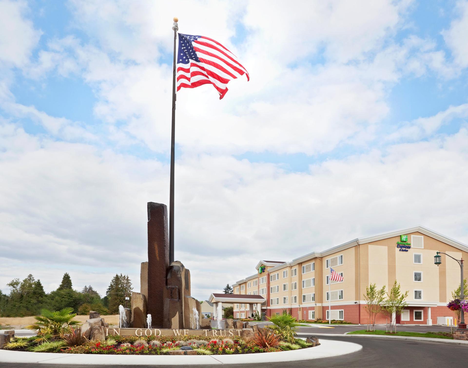 Holiday Inn Express Hotel & Suites Chehalis-Centralia в Чехалис, WA