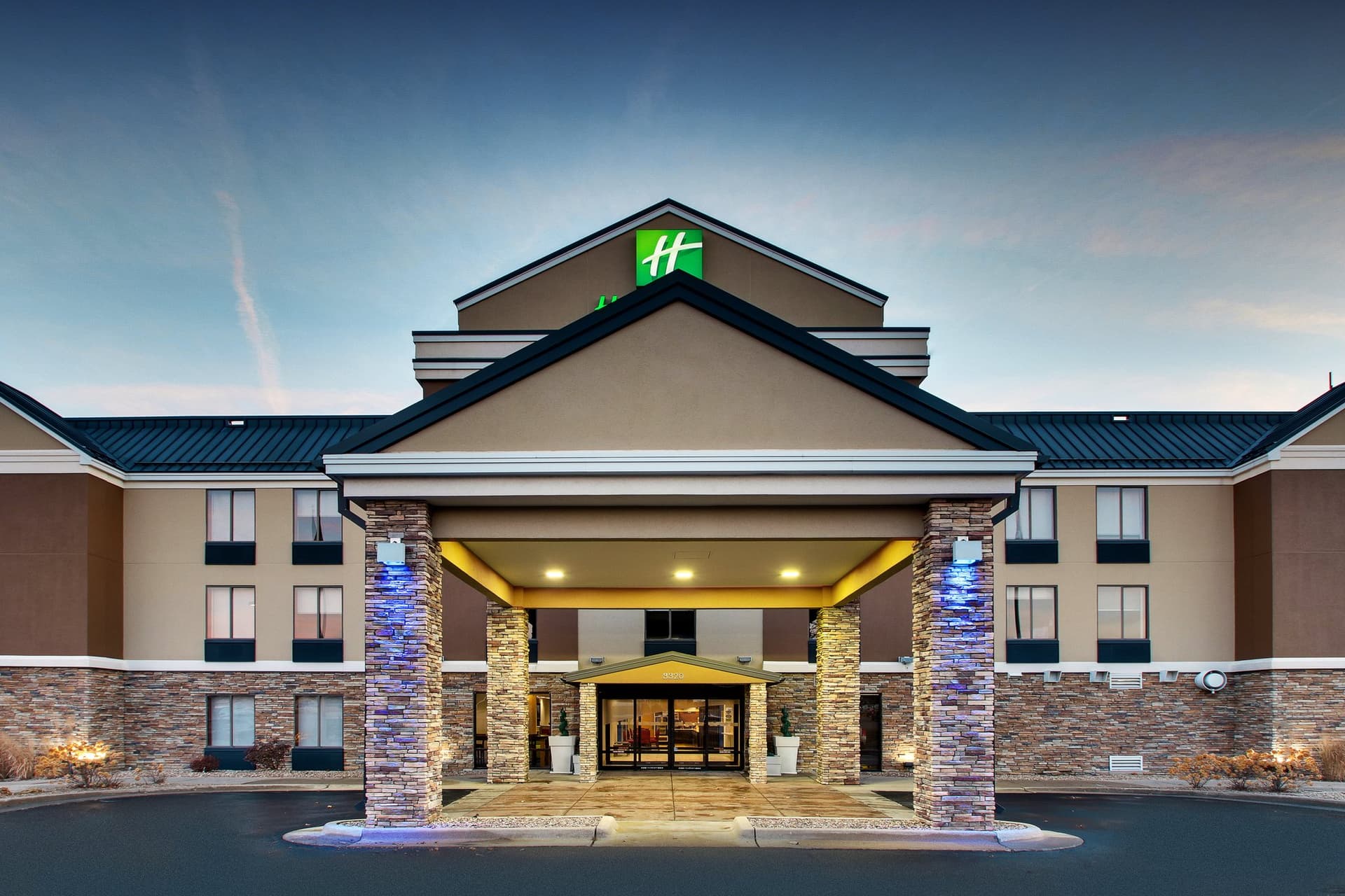 Holiday Inn Express Hotel & Suites Cedar Rapids-I-380 At 33Rd Avenue в Сидар-Рапидс, IA