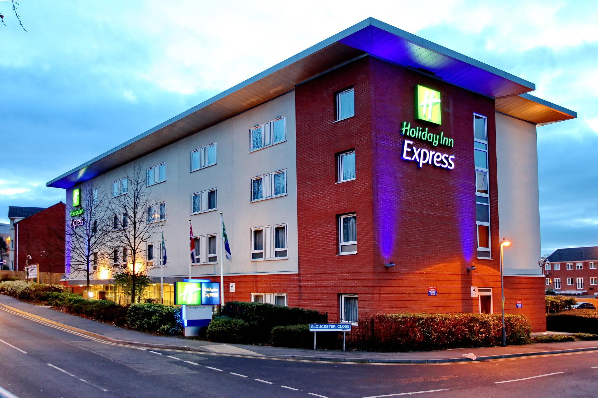 Holiday Inn Express Birmingham Redditch image