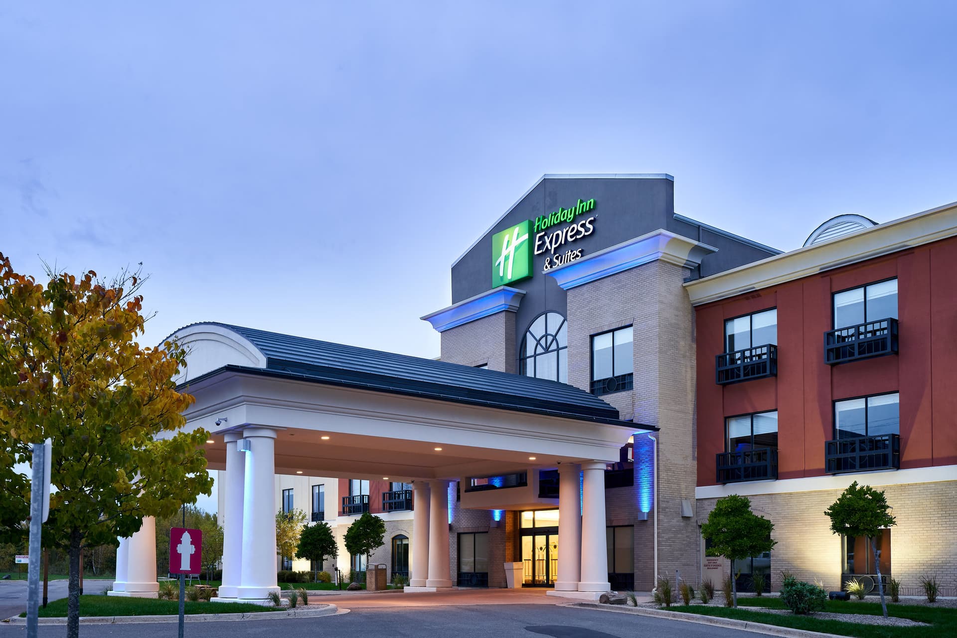 Holiday Inn Express Hotel & Suites Dieppe Airport ใน เดียปป์, NB