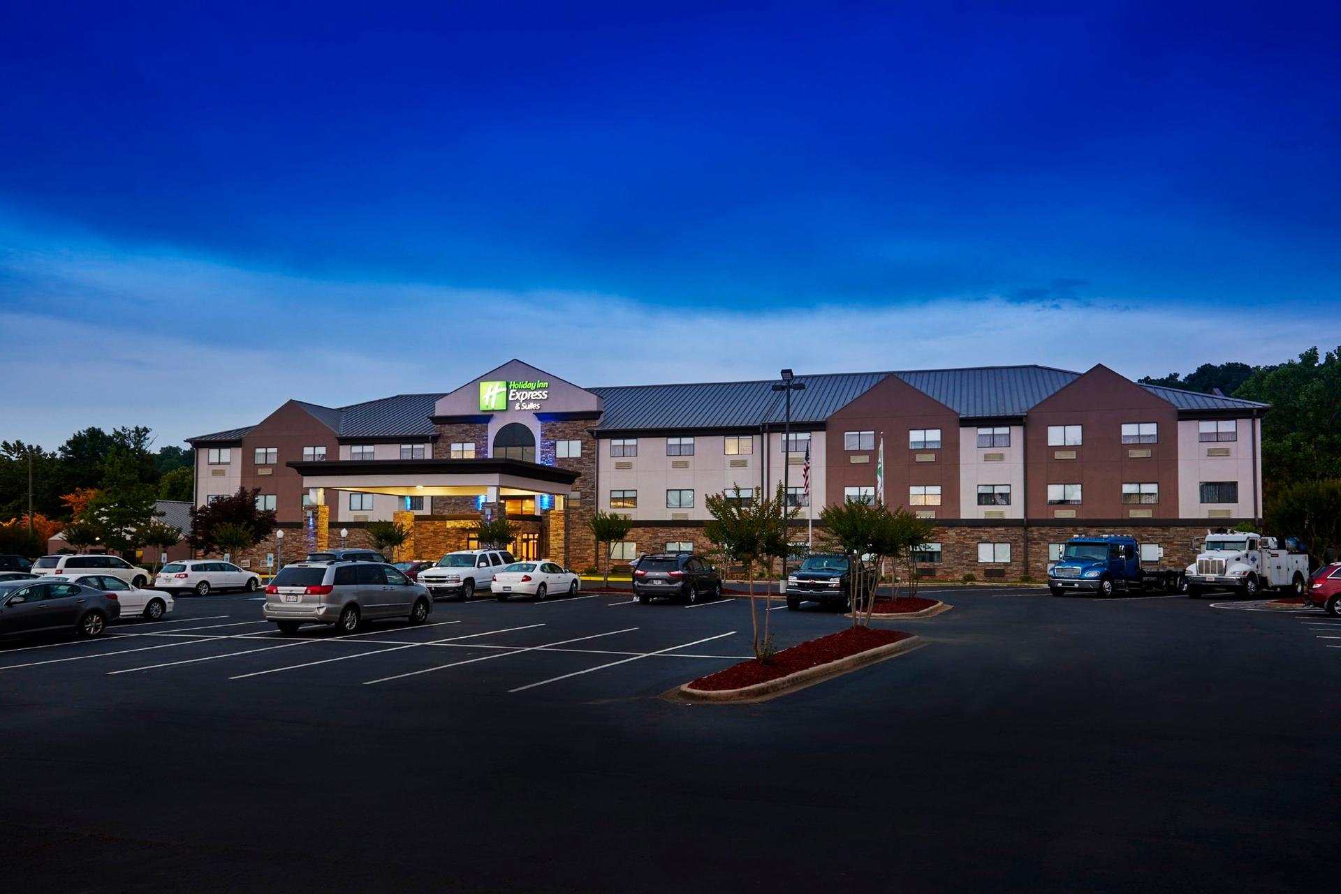 Holiday Inn Express Birmingham I-65 South (Pelham) в Пелхэм, AL
