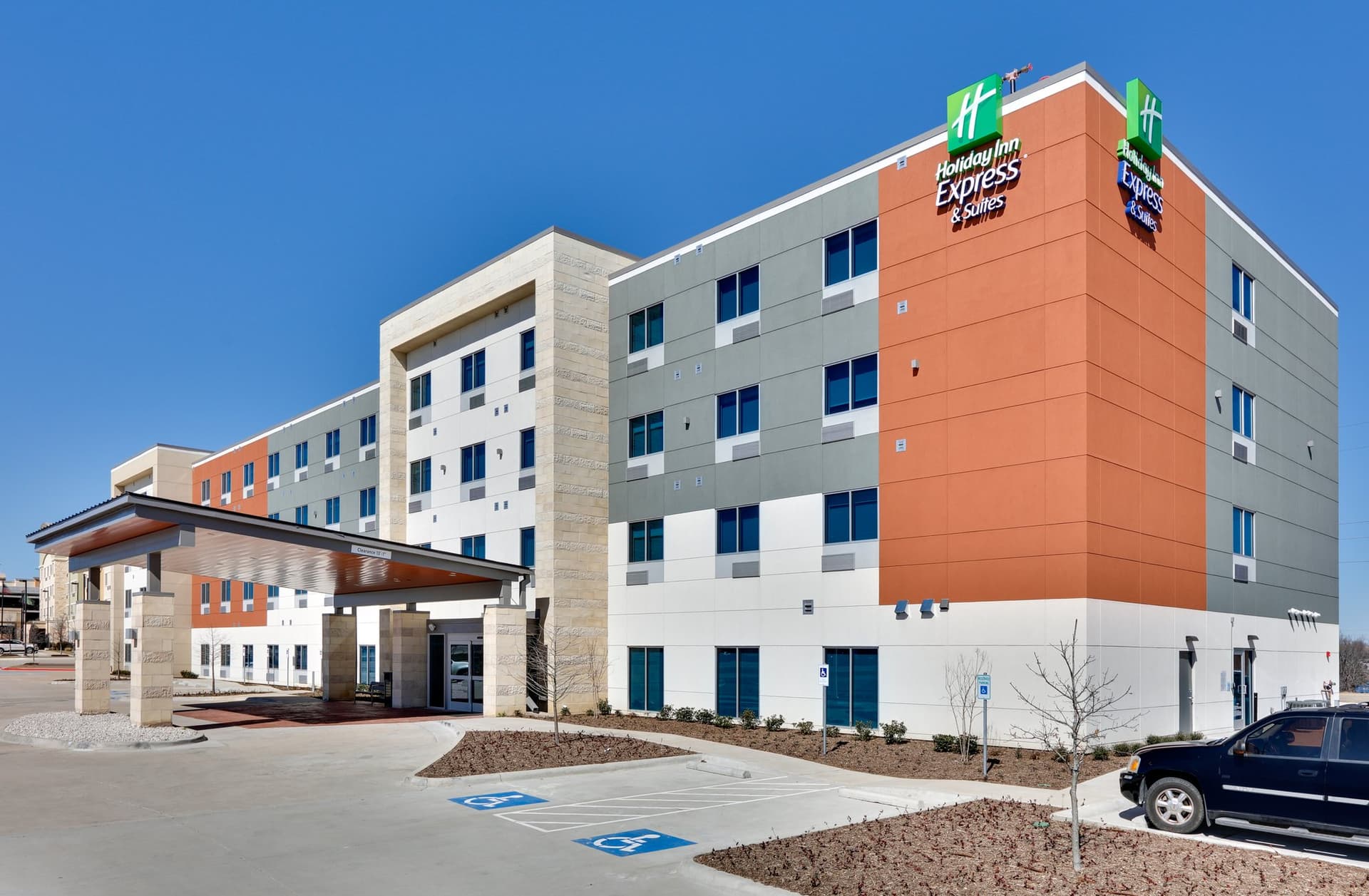 Holiday Inn Express & Suites Plano East - Richardson в Плано, TX