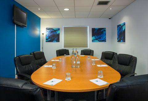 Holiday Inn Express Braintree в Брейнтри, GB1