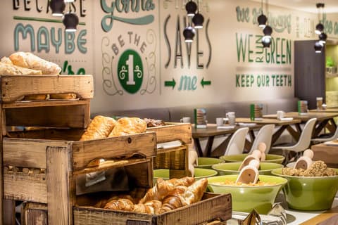 Holiday Inn London - Camden Lock в Лондон, GB1