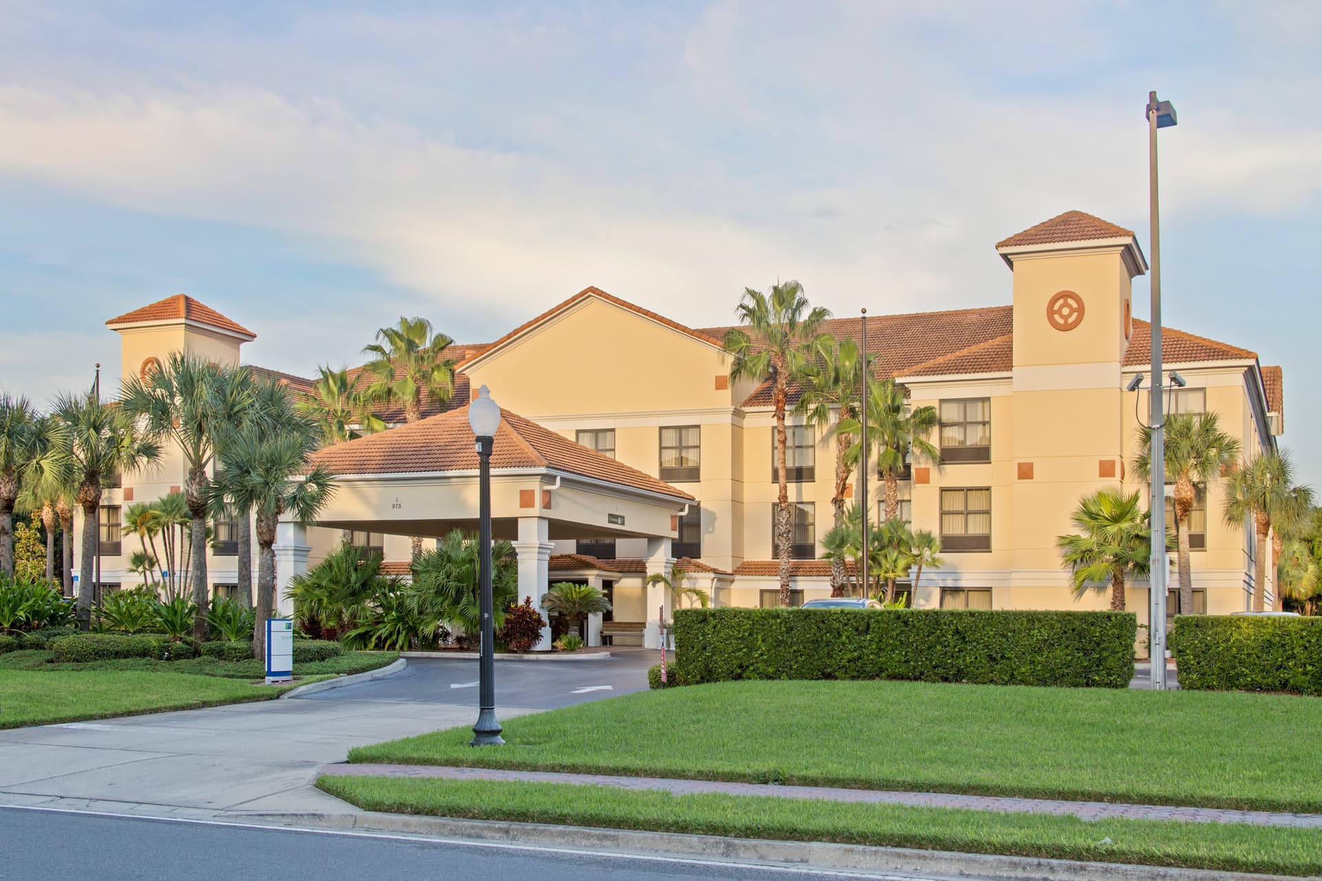 Holiday Inn Express Hotel & Suites Clearwater North/Dunedin в Данидин, FL