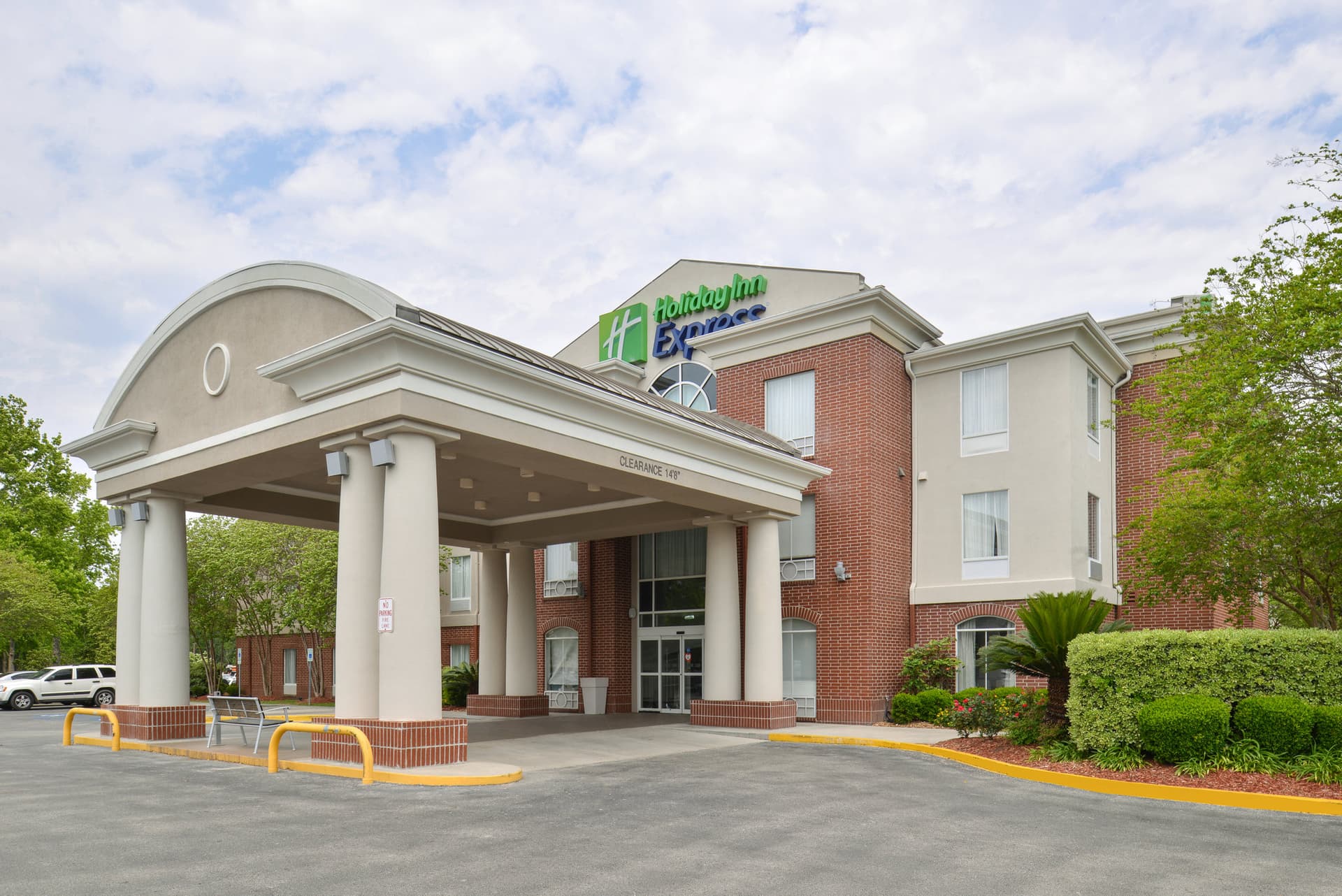 Holiday Inn Express Hotel & Suites Lafayette в Лафайет, LA