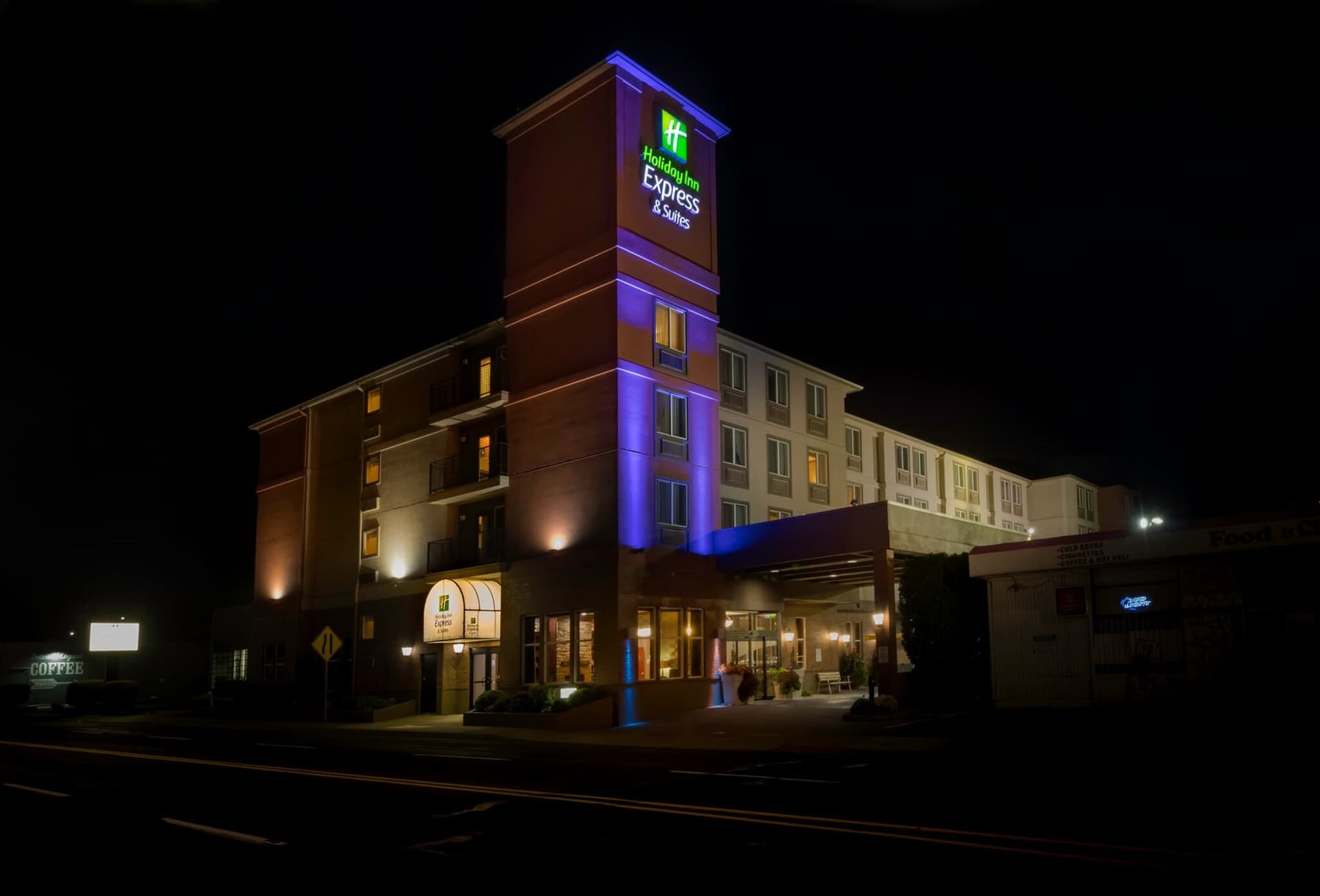 Holiday Inn Express & Suites Portland-Nw Downtown в Портленд, OR