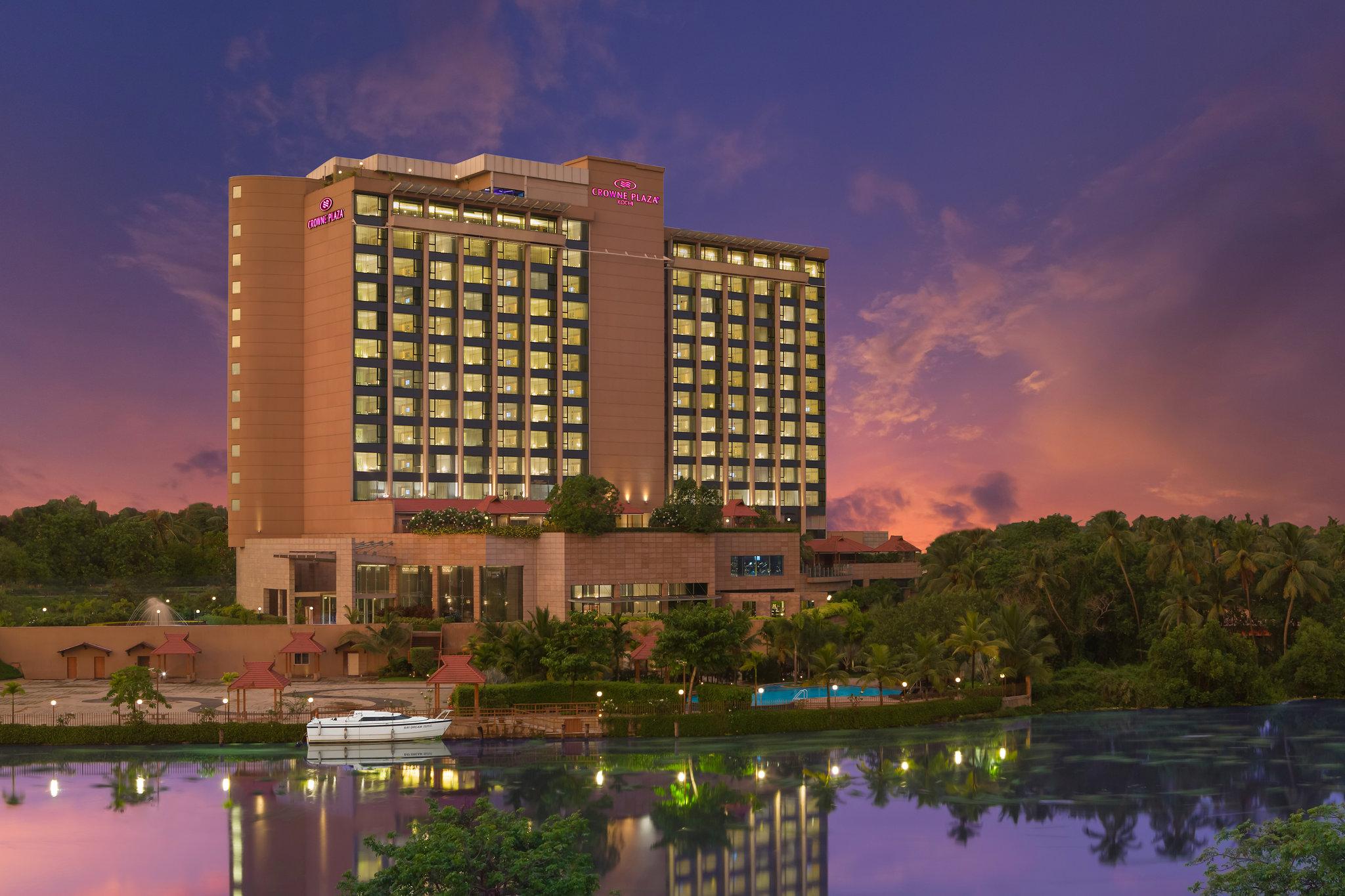 Crowne Plaza Kochi image