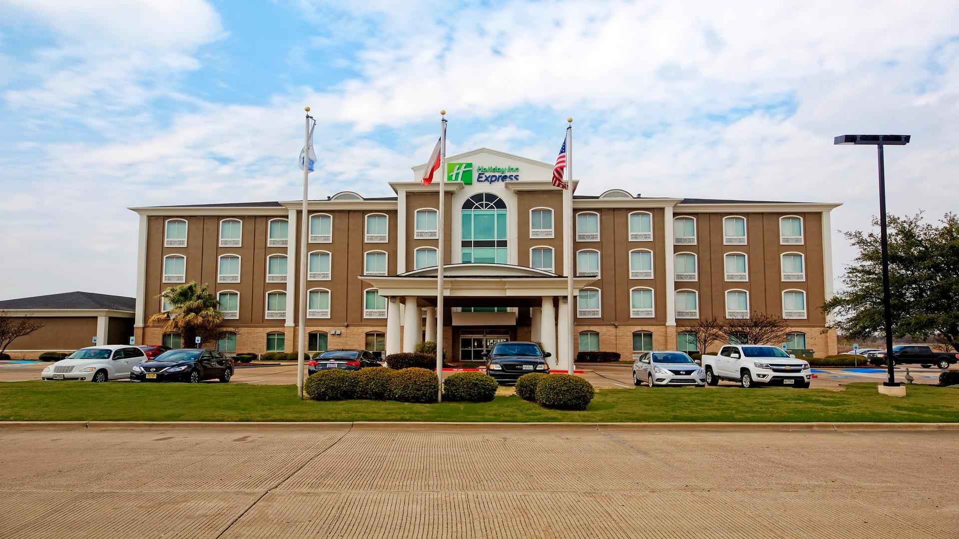 Holiday Inn Express Hotel & Suites Corsicana I-45 ใน คอร์ซิกานา, TX