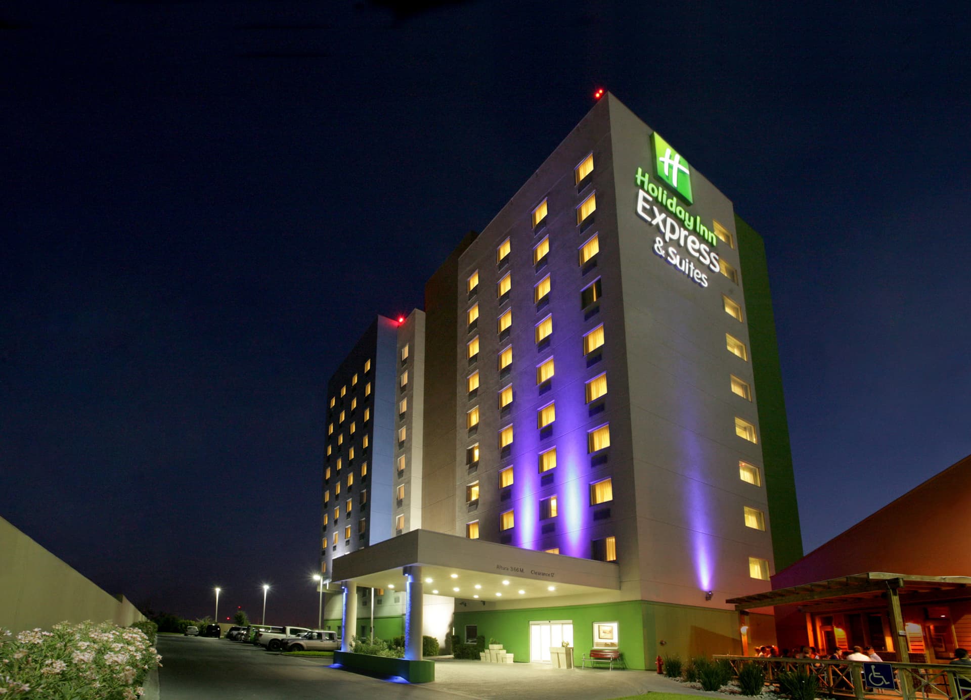 Holiday Inn Express & Suites Monterrey Aeropuerto в Аподака, MX