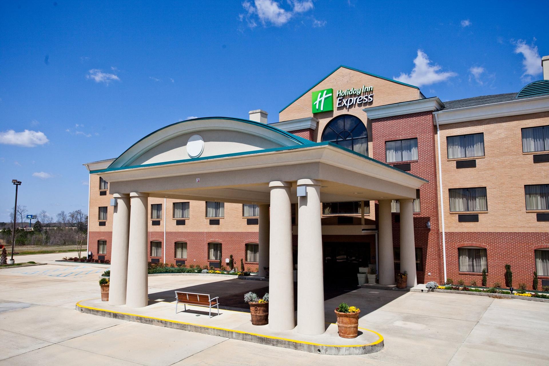 Holiday Inn Express Hotel Clanton в Клантон, AL