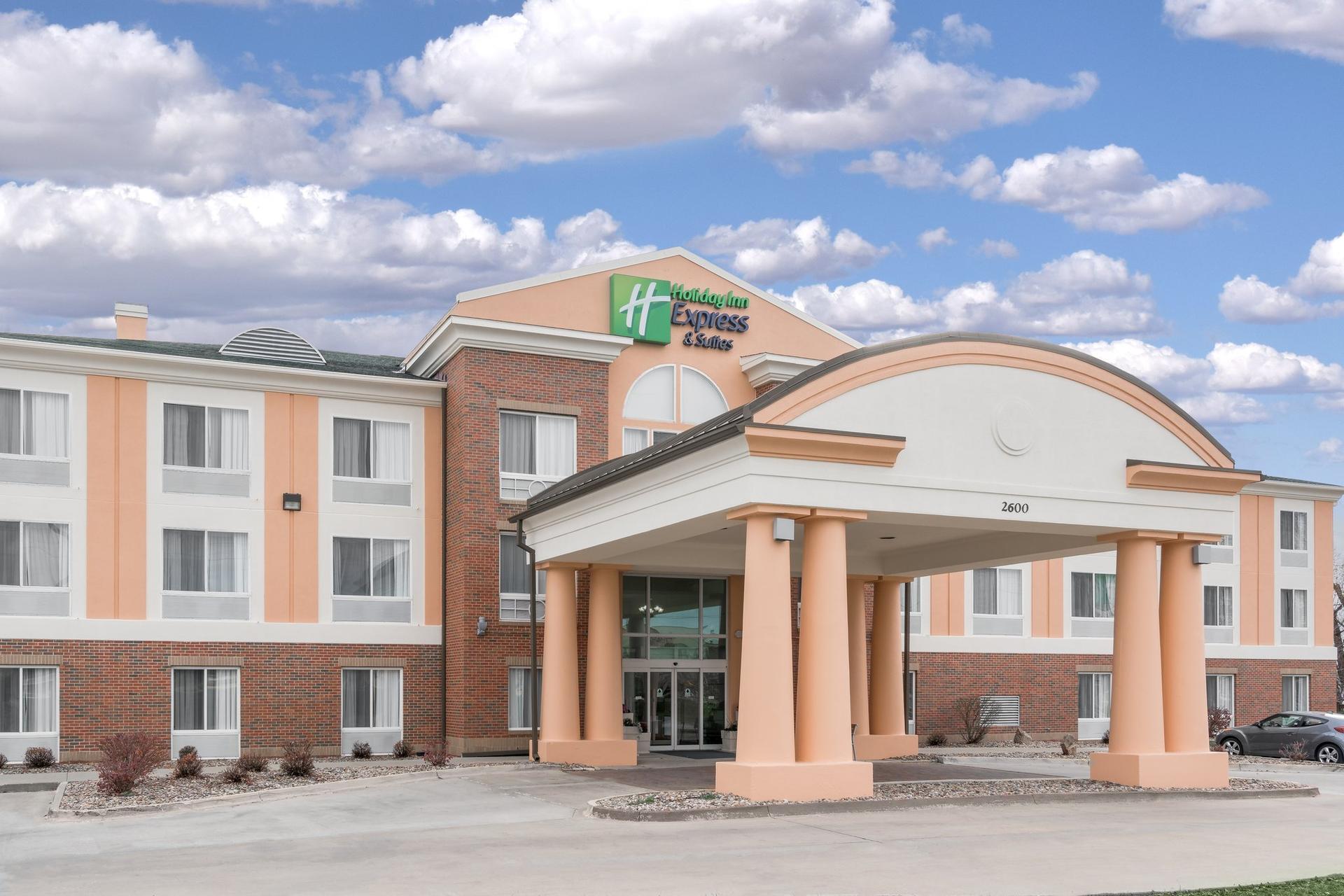 Holiday Inn Express & Suites Ames ใน เอมส์, IA