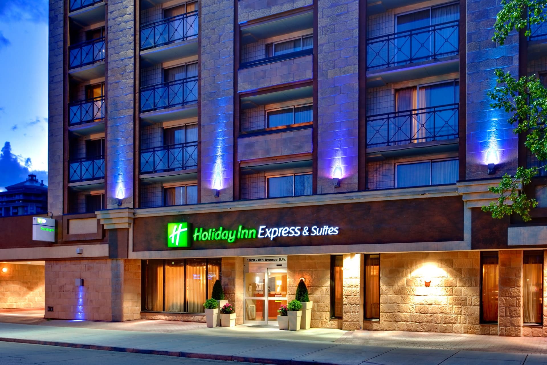 Holiday Inn Express Hotel & Suites Calgary ใน คาลการี, AB