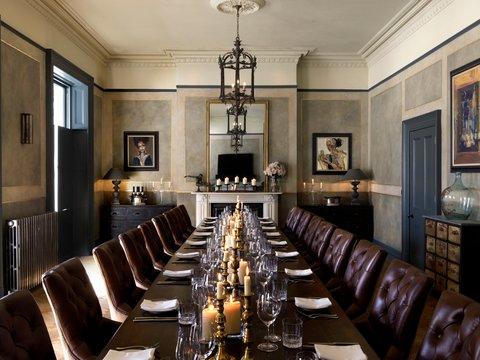 No 131 The Promenade ใน Cheltenham, GB1