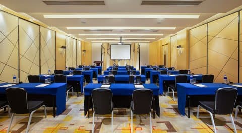 Crowne Plaza Shenzhen Longgang City Centre в Шэньчжэнь, CN