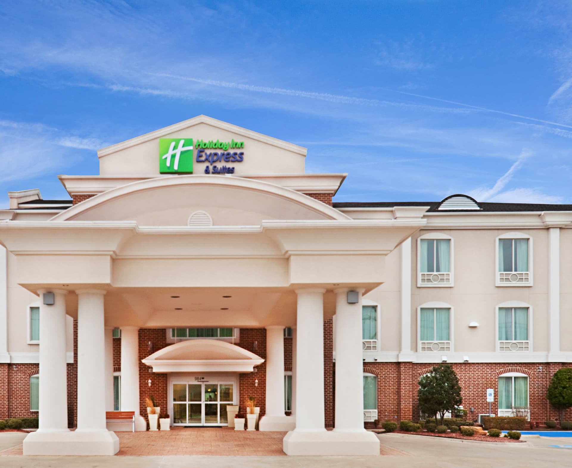 Holiday Inn Express Hotel & Suites Waxahachie в Ваксахачи, TX