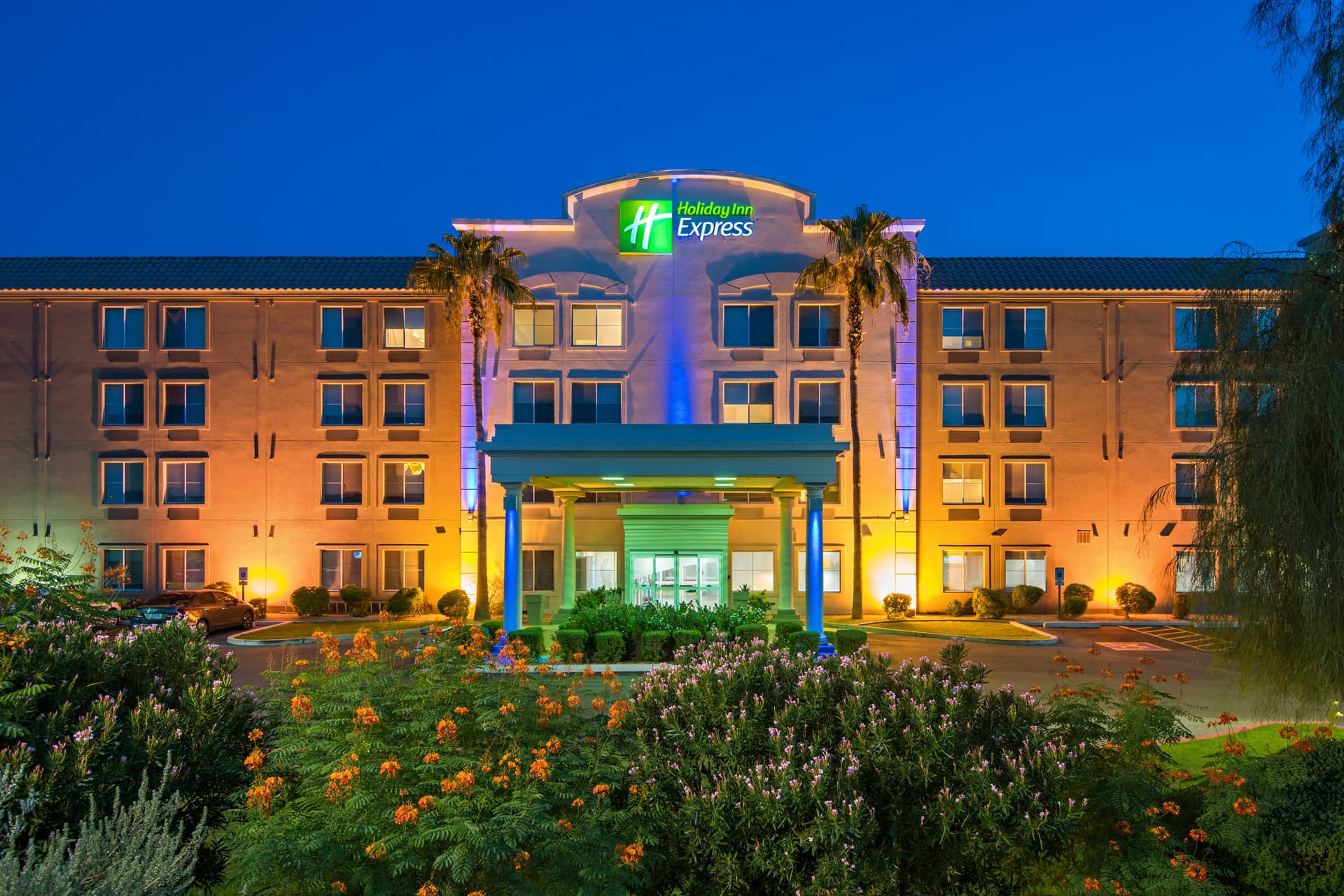 Holiday Inn Express Hotel & Suites Peoria North - Glendale в Пеория, AZ